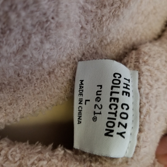 Cozy Set - Picture 7 of 8